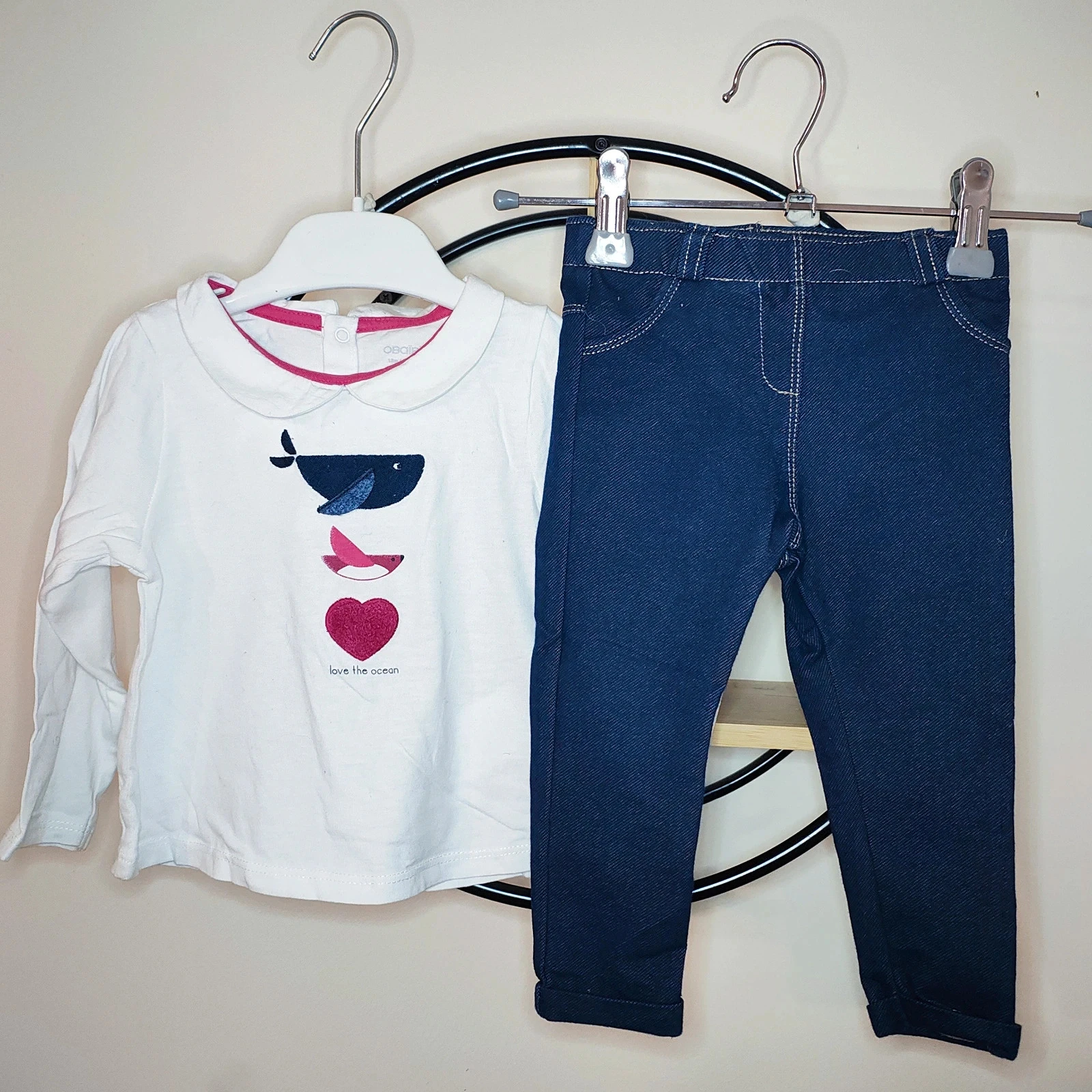 18 mois ensemble teeshirt obaibi okaidi et pantalon kiabi